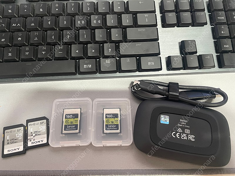 소니 A7M4 , SEL2470GM2 , SEL70200G , SEL85F18 , 렉사 CF메모리 등 신품급 악세사...--1