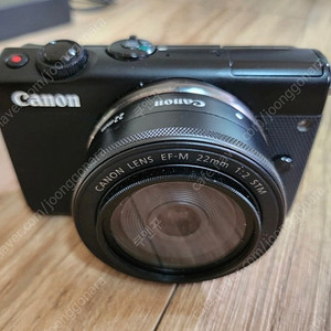 캐논 Eos M100 블랙 미러리스 카메라 팝니다(22mm 단렌즈)