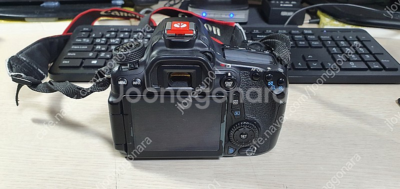 캐논70D 바디 판매 합니다.--0