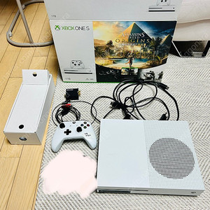 X BOX ONE S 1TB + 컨트롤러 포함