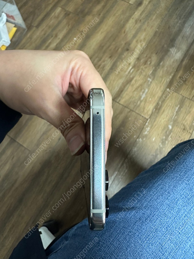 플립5 512g 크림 삼케플 1년 사전예약제품 판매합니다(자급제) 확정기변 3사 및 알뜰폰 사용가능 ﻿--4