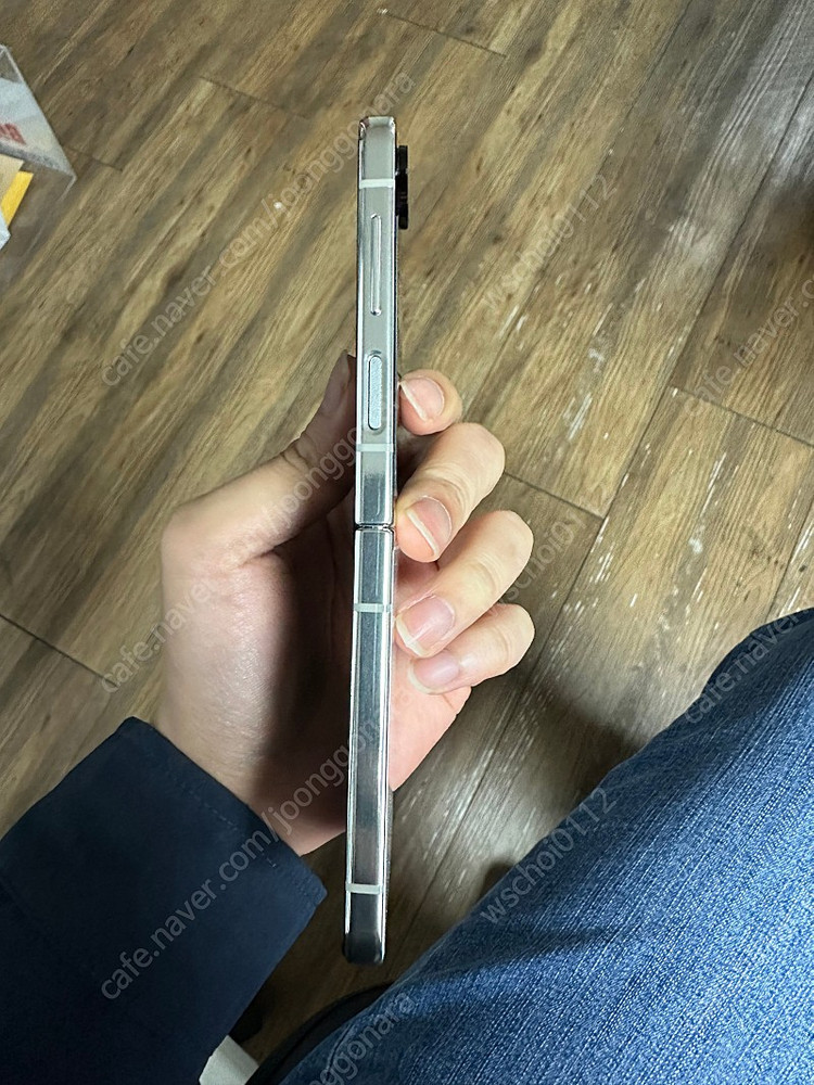 플립5 512g 크림 삼케플 1년 사전예약제품 판매합니다(자급제) 확정기변 3사 및 알뜰폰 사용가능 ﻿--6