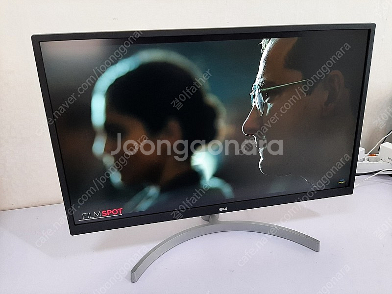 LG 27인치 UHD 4k 모니터--2