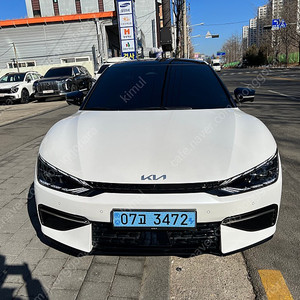 EV6 롱 레인지 GT-Line 4WD 전국이전가능 팝니다.