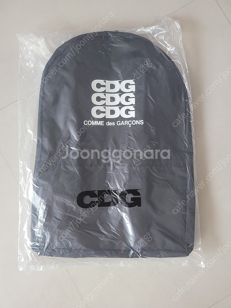 CDG 백팩 미개봉 새상품 택포--0