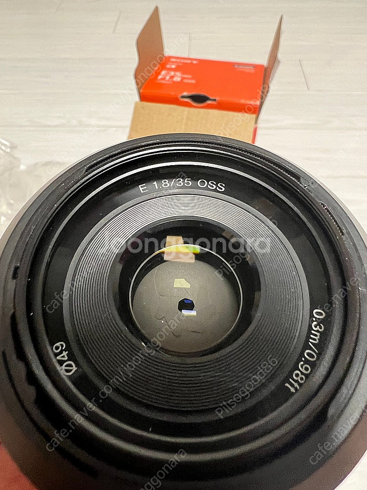 소니 E 35mm f1.8 OSS 팝니다.--3
