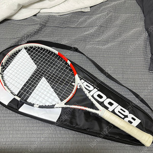 바볼랏 퓨어스트라이크 테니스 라켓 285g 103 거의 새 것 판매합니다.