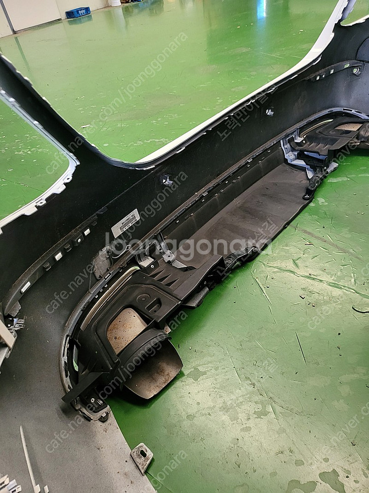 벤츠 W213 E클래스 전기형 뒷범퍼 판매 (대구직거래 및 택배가능)--3