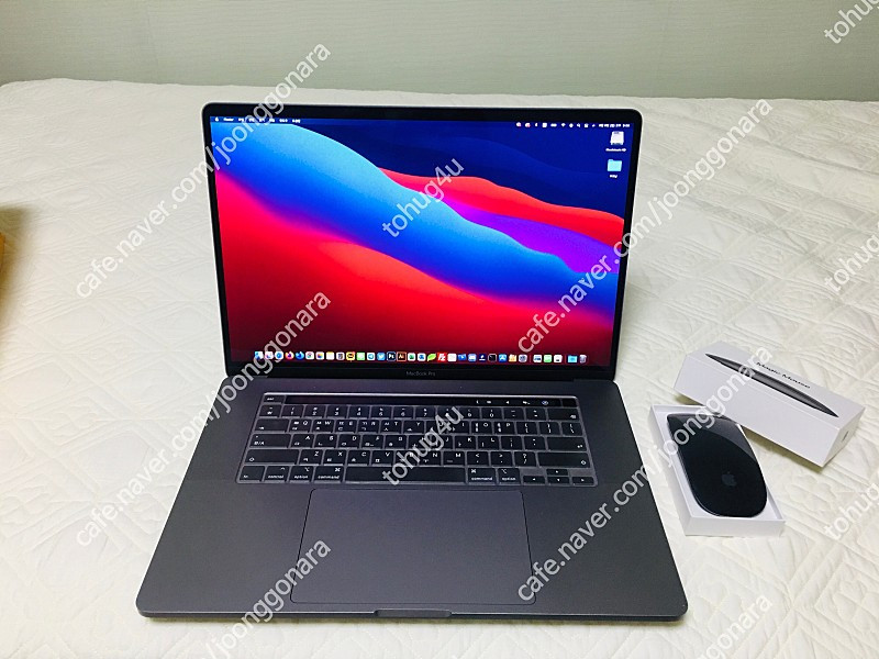 프리랜서로 쓰기 무난 개발자나 디자이너 맥북 2019 터치바 16인치--4