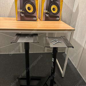 KRK ROKIT5 G3 스피커 2개 스탠드포함 판매합니다