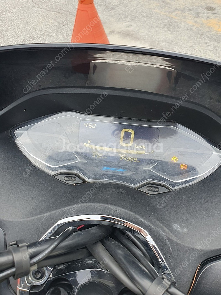청주 22년식 PCX 팔아요 33000킬로--2