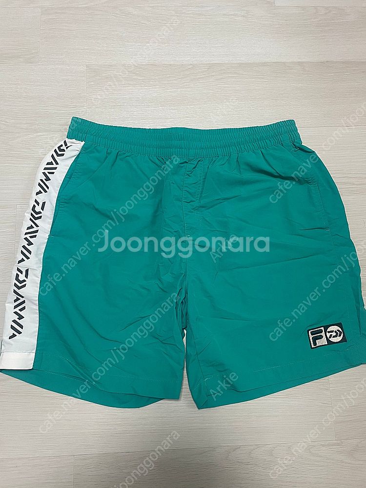 휠라 다이와 콜라보 반바지 판매 합니다.--1