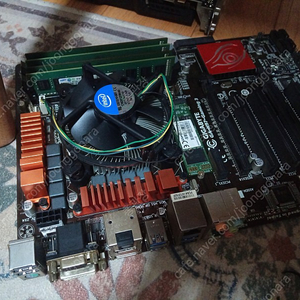 e3 1231v3 / h97gamming3 /ram4gb x4 / rx660