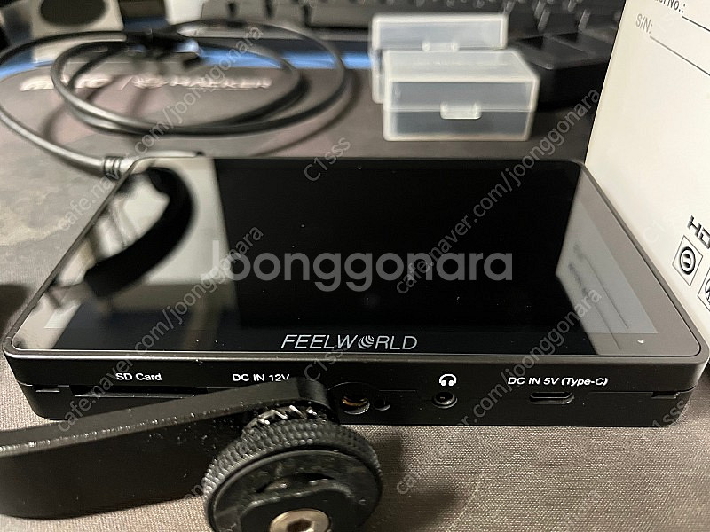 필월드 F6 플러스 외부 모니터 판매합니다.--1