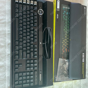 커세어 K100 RGB PBT OPX 광적축 영문 기계식 게이밍 키보드 팝니다.