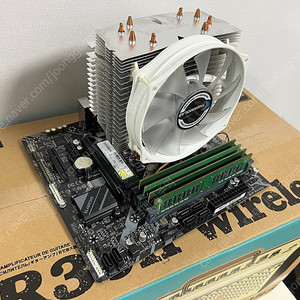 I5 8400+ddr4 32gb+기가바이트 b360m 팝니다
