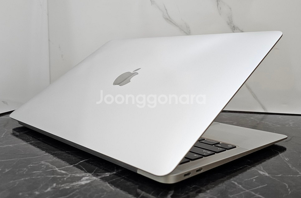 [애플] 맥북에어 2020 13인치 M1/8GB/256...--2
