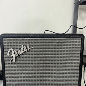 FENDER 몬트레이 블루투스 스피커 판매합니다