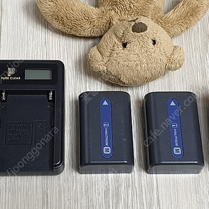 소니 정품 배터리 NP-QM71 1개, NP-FM50 2개, 호환충전기