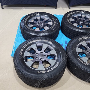 지프 랭글러 순정휠 + 쿠퍼 디스커버리 타이어 (275 - 65r - 18) + 허브스페이스 4개 세트 일괄판매