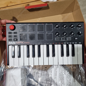 akai mpk mini 아카이 mpk 미니 판매합니다