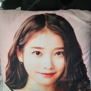 아이유(IU) 대형 부드러운 극세사 솜포함 양면쿠션(45cm) 싸게 팔아요