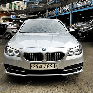 BMW5시리즈 (F10) 520d 럭셔리 플러스@ 전액할부 가능 중고차시세 중고차가격 수입차 국산차 중고차 팔아요 수입차 중고수입차 !