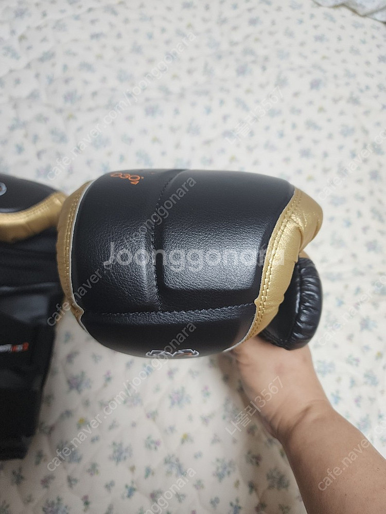 라이벌 rb10 글러브 팝니다.--3
