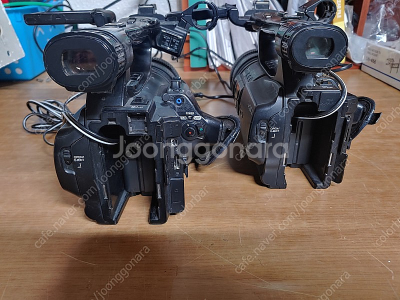 SONY 캠코더 HVR Z5N 카메라 2대--1