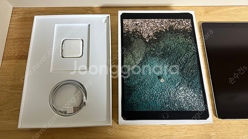 아이패드 프로 2세대 10.5인치 256 wifi 풀박 + 펜슬--0