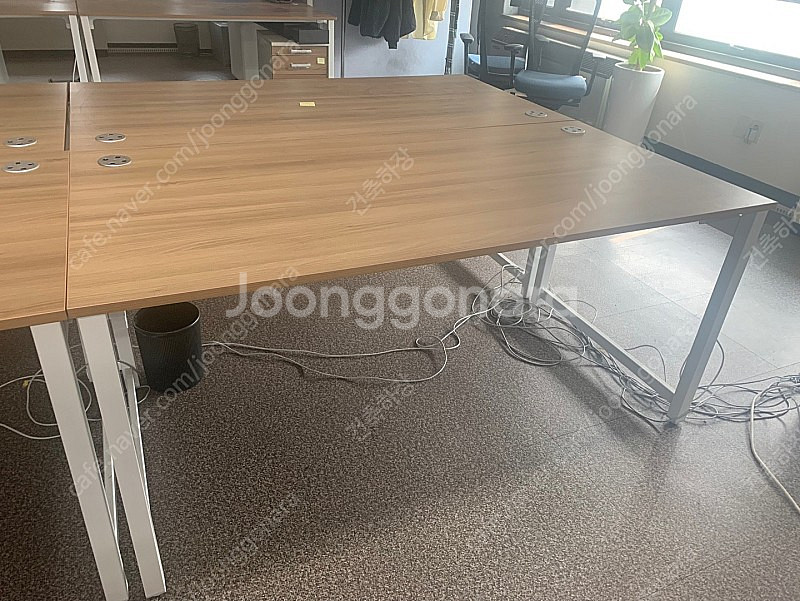 사무실 책상 1600*800 개당 2만원에 빠르게 판매...--0