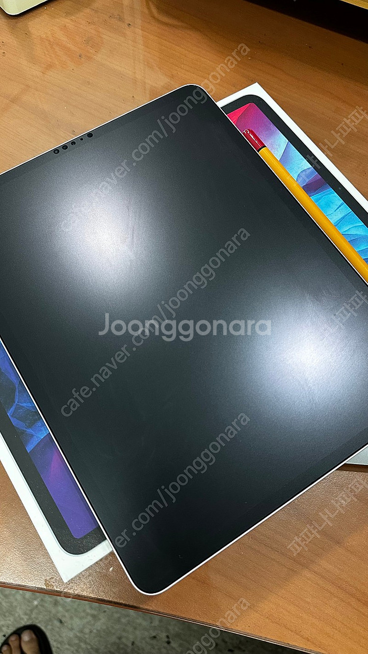 아이패드 프로 4세대 12.9 256GB Wifi + 정품케이스 + 펜슬 + 펜슬보호필름 팔아요!--0