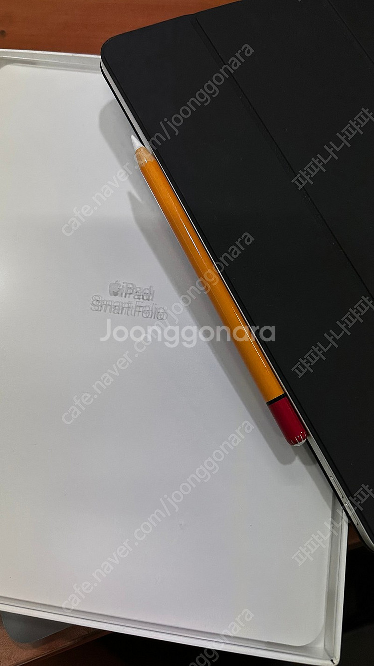 아이패드 프로 4세대 12.9 256GB Wifi + 정품케이스 + 펜슬 + 펜슬보호필름 팔아요!--5