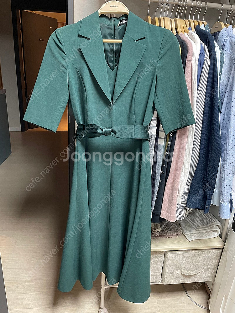 모조에스핀 브이넥 플레어 원피스 린 미샤 타임 산드--0