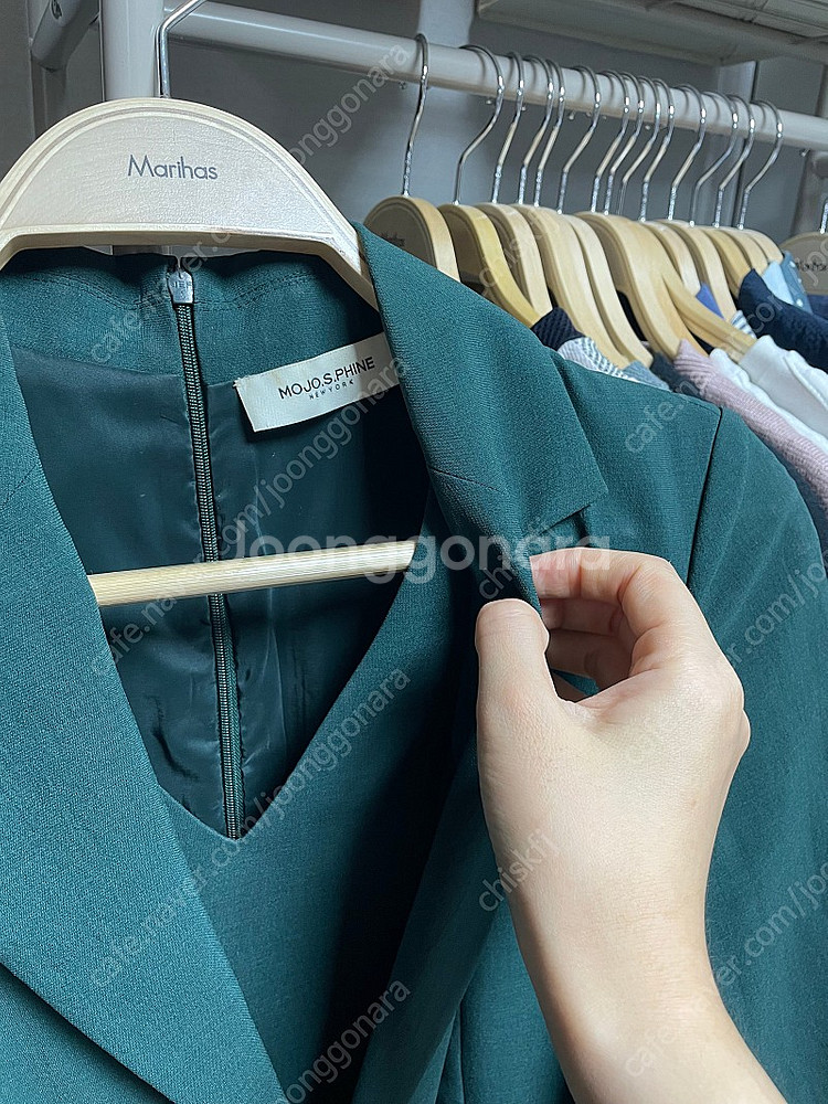 모조에스핀 브이넥 플레어 원피스 린 미샤 타임 산드--2