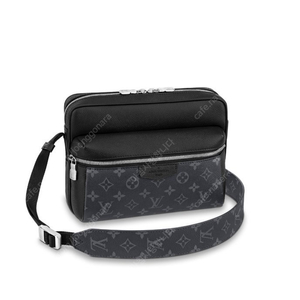 루이비통 LOUIS VUITTON 아웃도어 메신저백 블랙 M30233