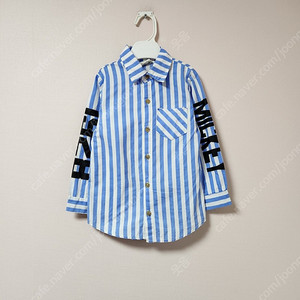 110사이즈정도(아동용) PLAY 파랑색 세로줄무늬 카라넥 남방셔츠