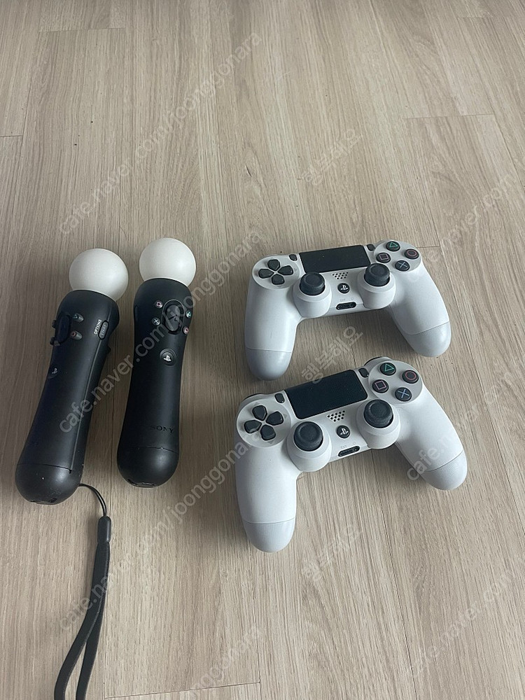 PS4 플스4 프로 1테라, vr세트,슈팅컨트롤 등 모든구성품 판매합니다 이미지
