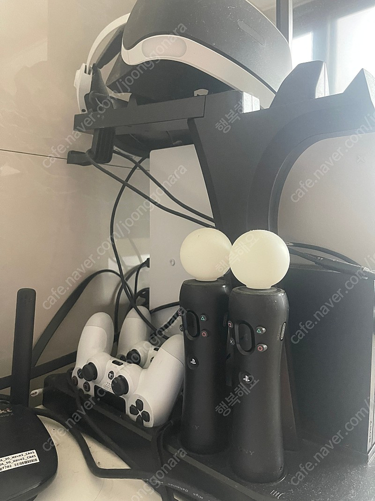 PS4 플스4 프로 1테라, vr세트,슈팅컨트롤 등 모든구성품 판매합니다 이미지