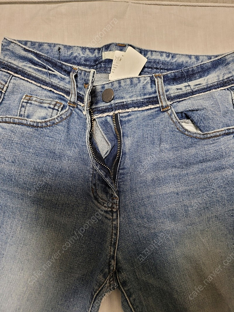 지컷 청바지 부츠컷 이미지