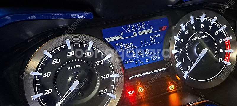 22년 6월출고 포르자350 캔디블루 팝니다.--2