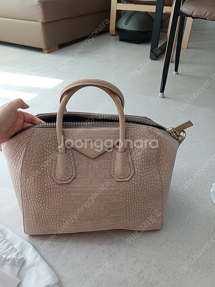 지방시 안티고나 미디움사이즈--0