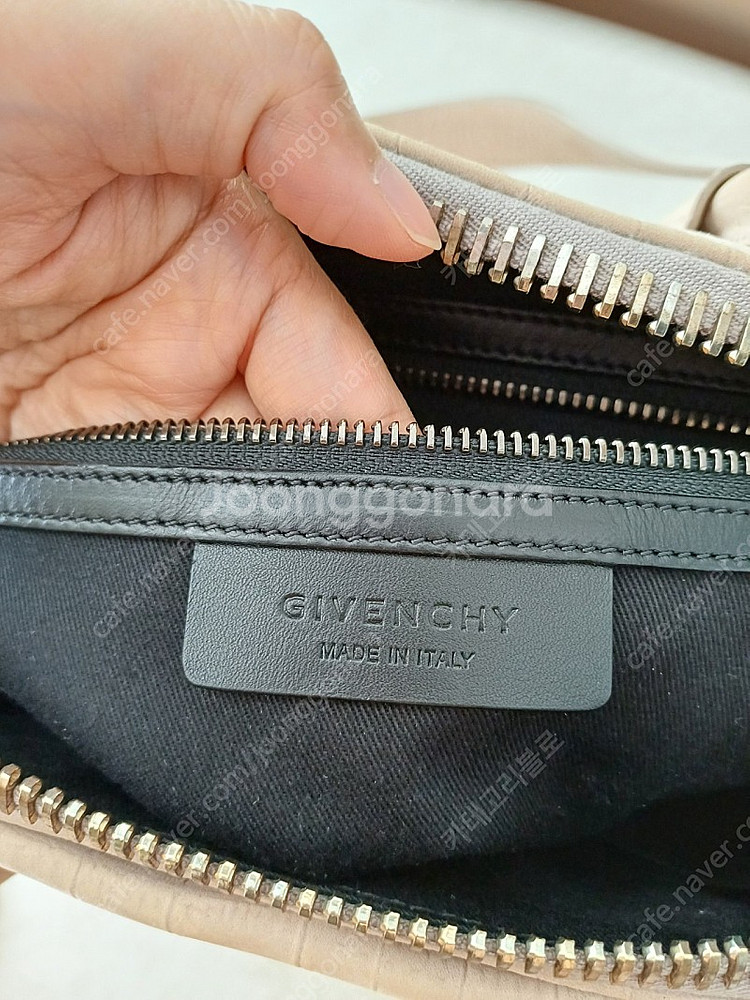 지방시 안티고나 미디움사이즈--8