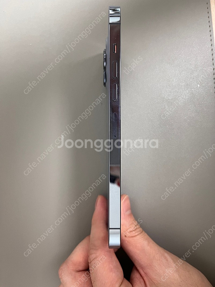 아이폰13 pro max 시에라블루 128g 판매합니다--6