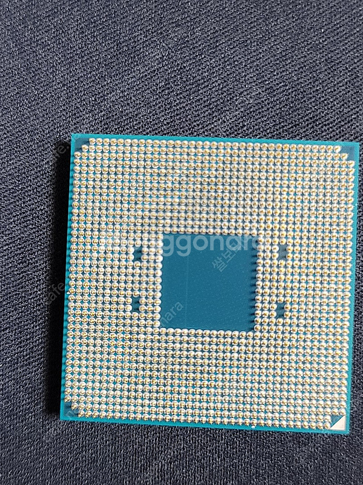 amd 라이젠7 3700x cpu 팝니다.--3
