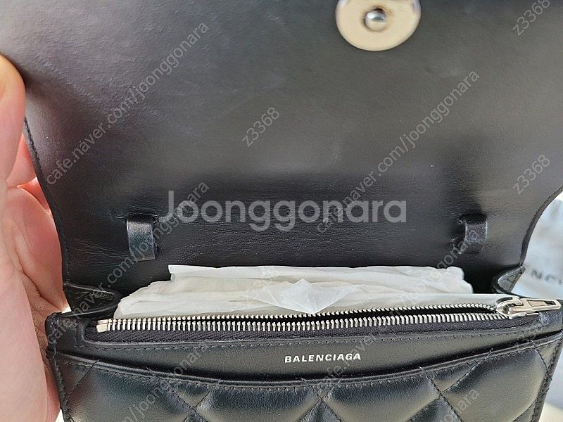 발렌시아가 벨트백--8
