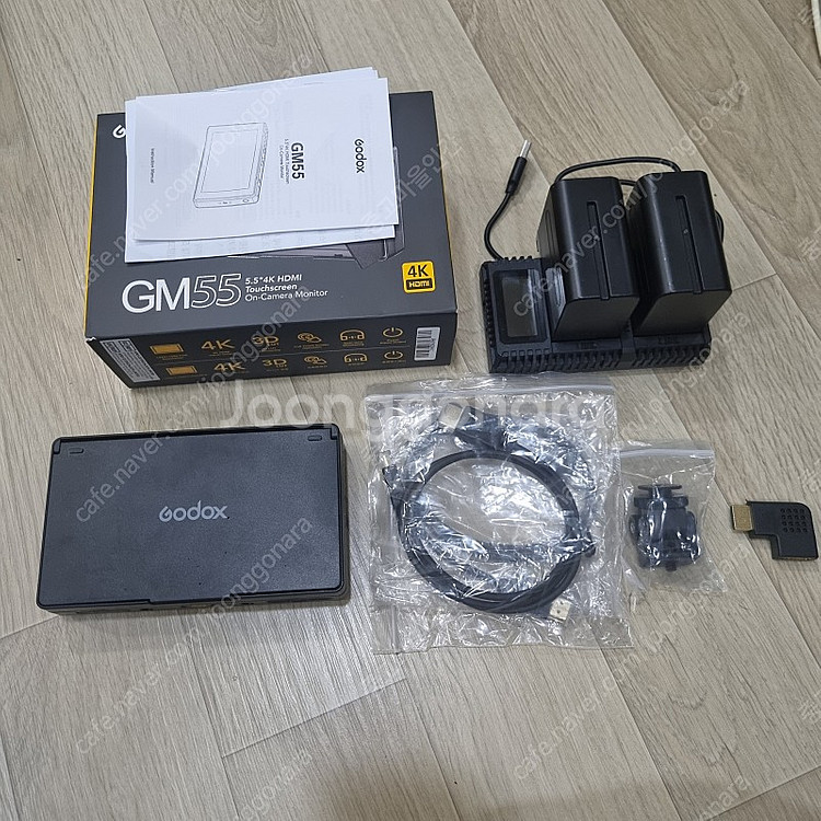고독스 gm55 + 충전기 + 배터리2개--1