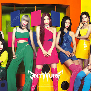 엔믹스(NMIXX) 초회한정 포스터 3장 / 3,000원