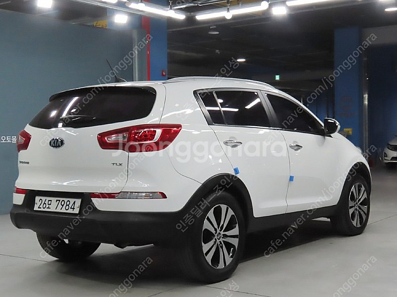 기아 스포티지R 2013년식 흰색 디젤 2WD TLX ...--4