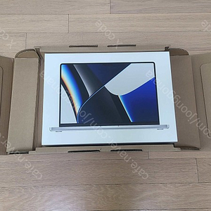 2021 맥북프로 M1 pro 16인치 실버 팝니다(상태최상, 10core, 16core gpu, 16g, 512g)